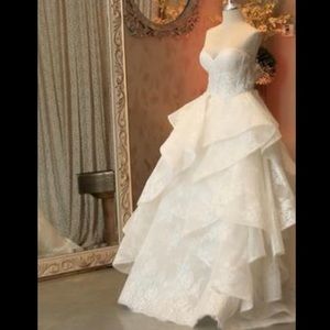 Monique Lhuillier Sofia Silhouette wedding dress.